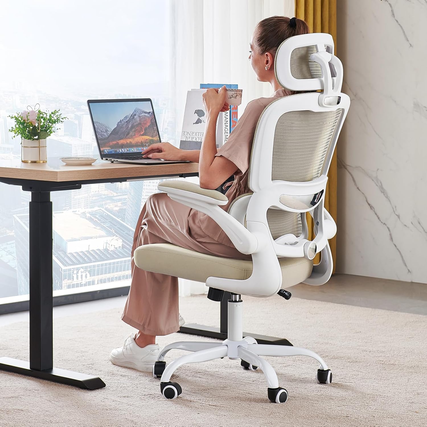 Office Chair Ergonomic Desk Chair 330 lbs Home Mesh Desk Chair Comfortable Gaming Chair