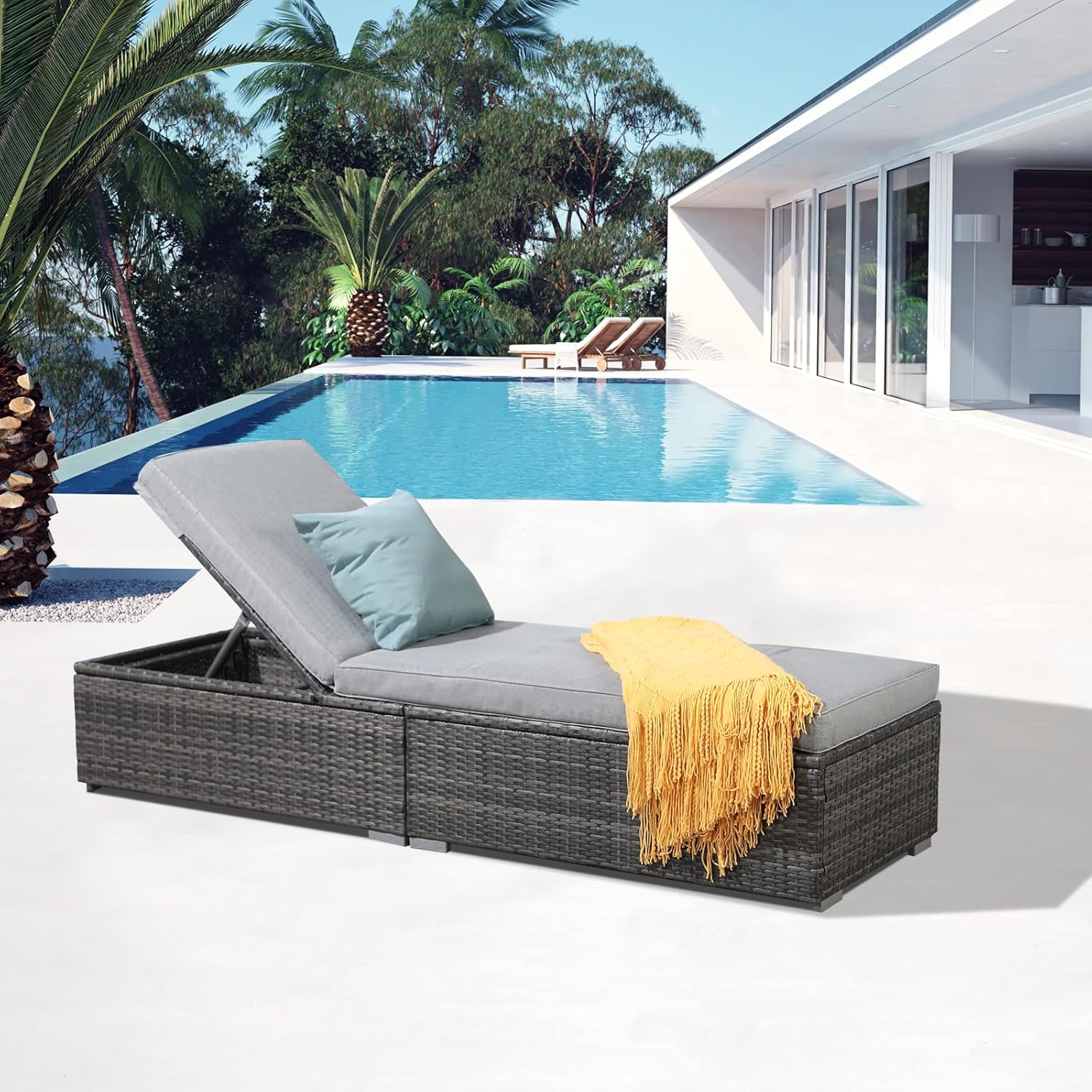 Patiorama Outdoor Patio Lounge Chair Elegant Reclining Adjustable Pool Rattan Chaise Chair